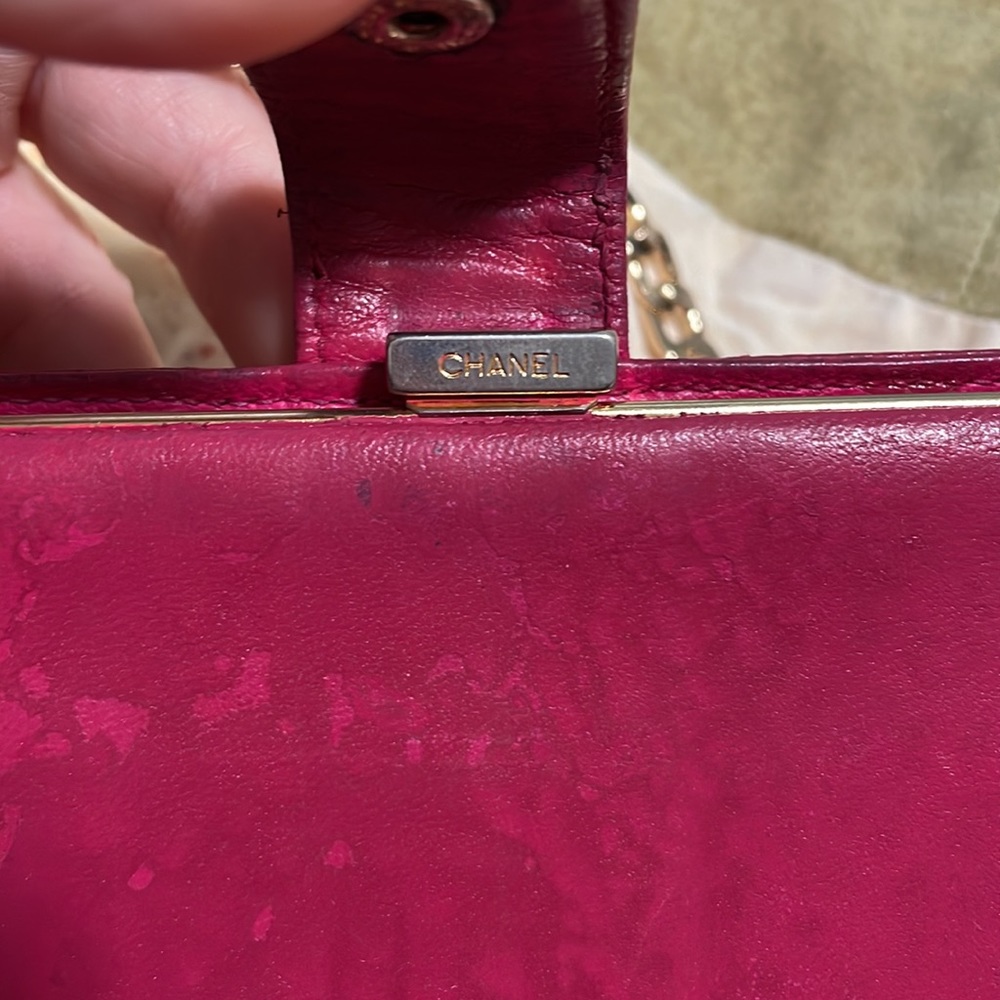 CHANEL Caviar Magenta Pink Kisslock Wallet - Picture 8 of 14